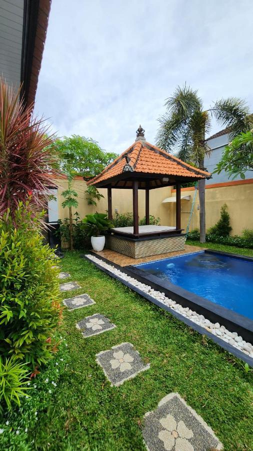 Villa Danielle Seminyak  Ngoại thất bức ảnh